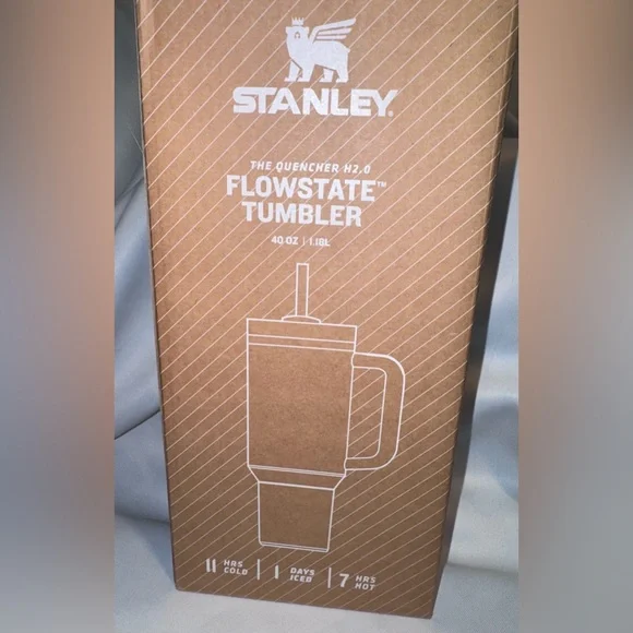Stanley Flowstate Red and White Cherry Design Tumbler 40 oz. - Picture 7 of 7